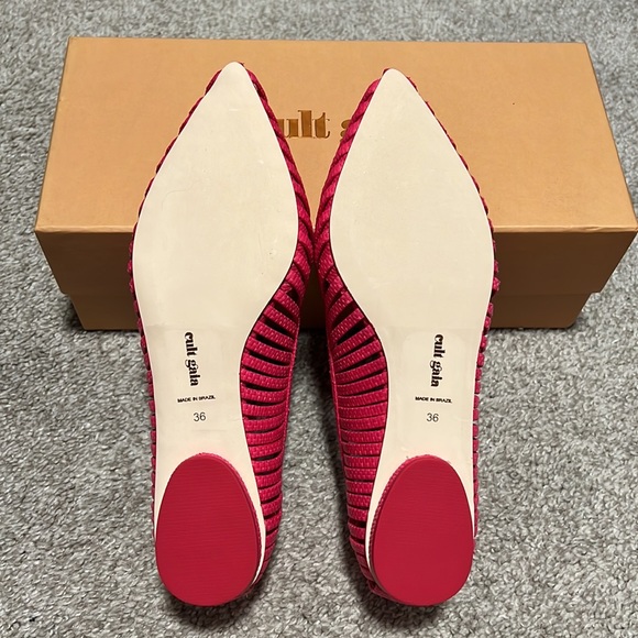 Shoes - Picture 4 of 5